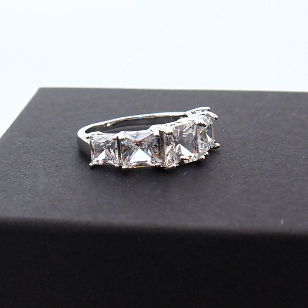 Incredible 5 Stone 6.00ctw Princess Cut Ring " Must See " - Picture 4 of 11